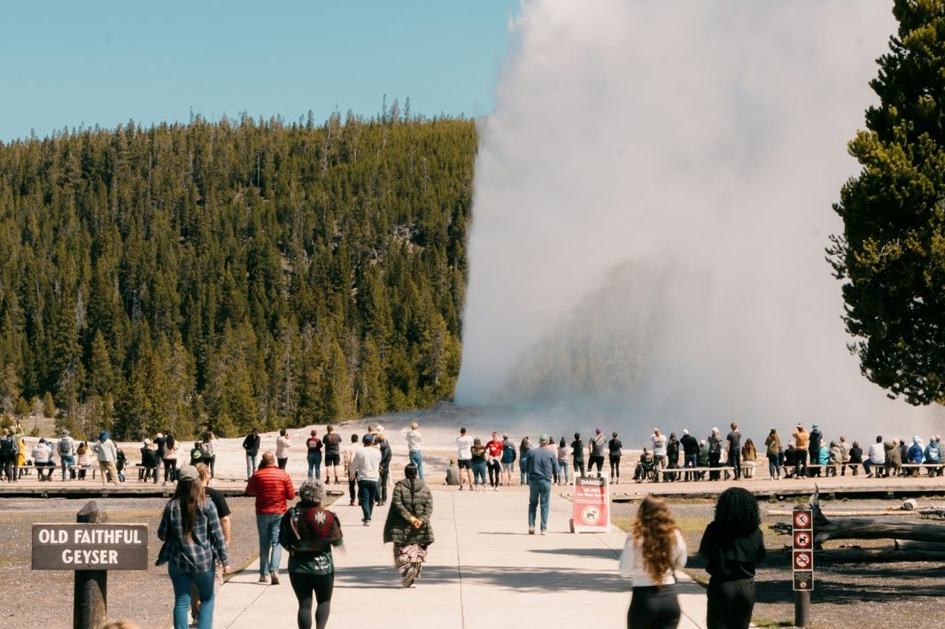 Best time for a corporate retreat near Yellowstone